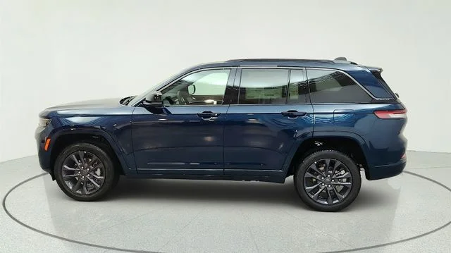 New 2026 Fathom Blue Pearl-Coat Exterior Paint Jeep Limited Reserve image 7