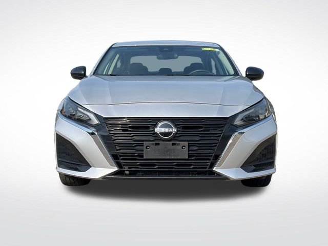 Used 2024 Brilliant Silver Metallic Nissan 2.5 SV image 31