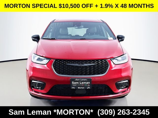 New 2026 Red Hot Pearl-Coat Exterior Paint Chrysler Select image 2