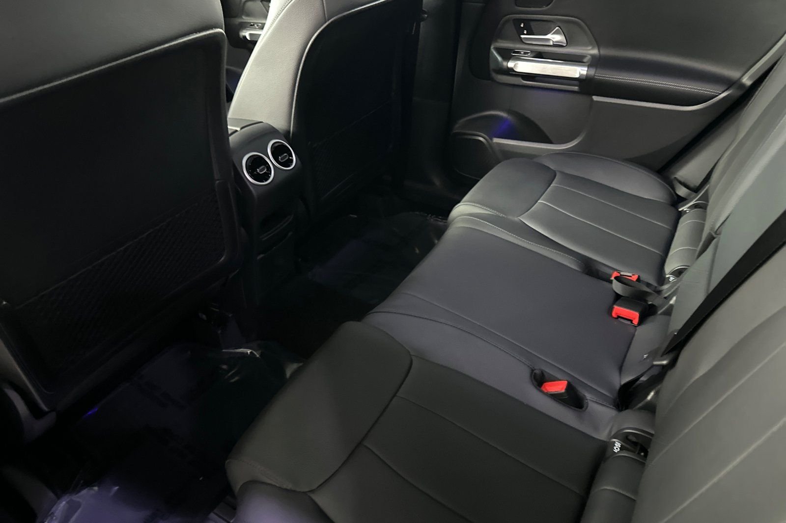 New 2026 Gray Mercedes-Benz GLB 250 image 12