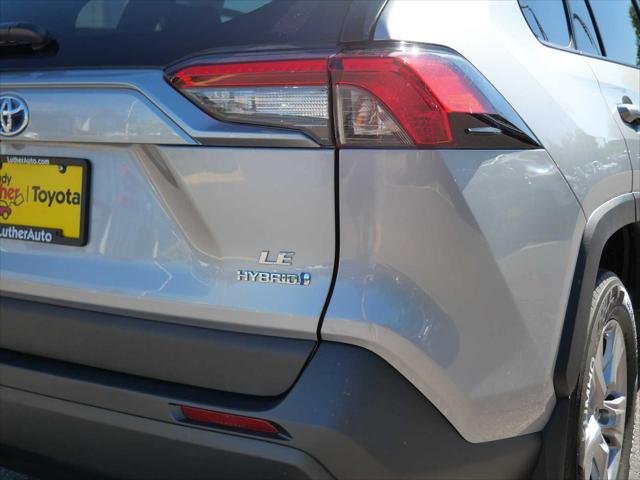 Certified Used 2024 SILVER SKY METALLIC Toyota  image 18