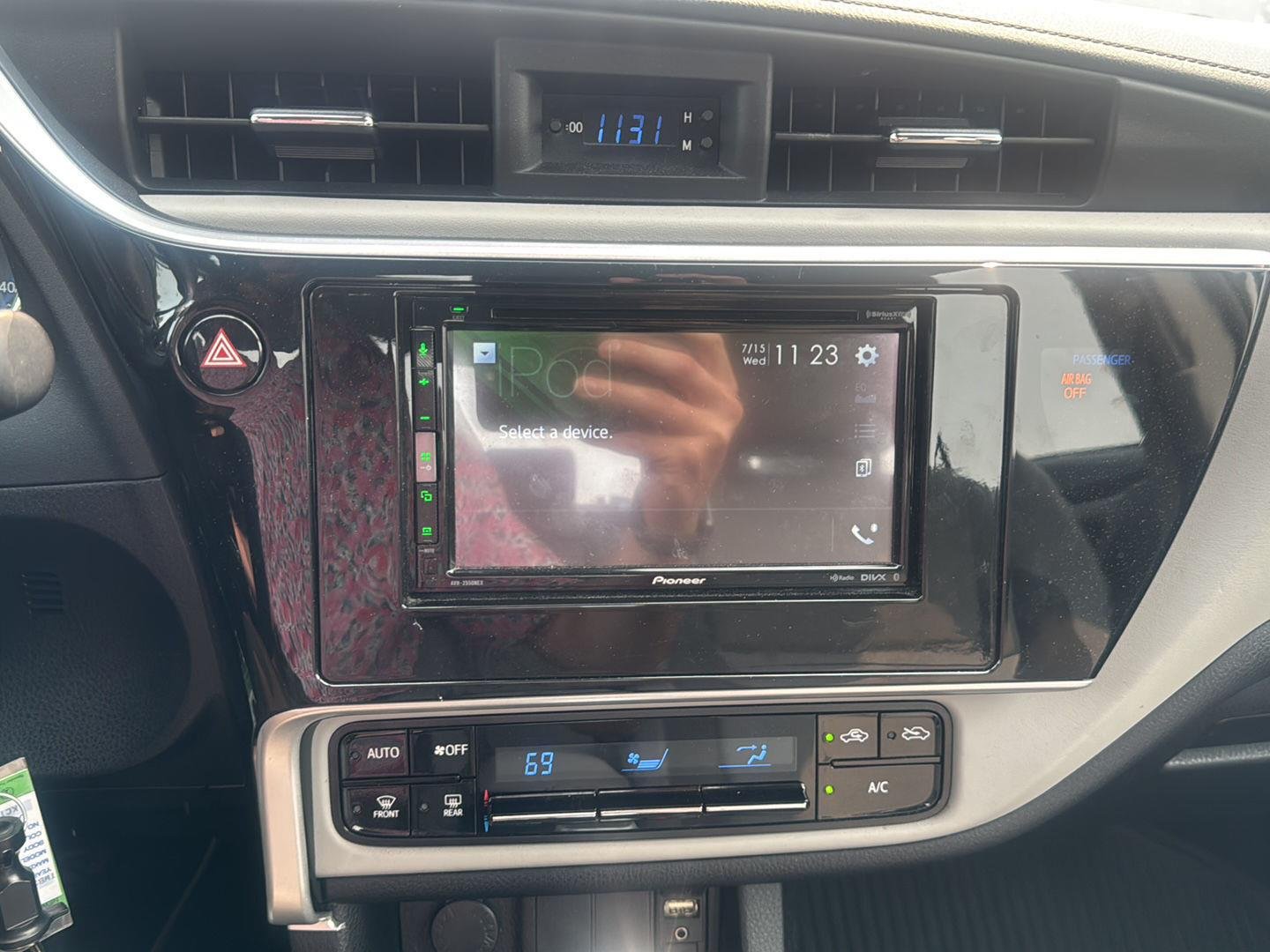 Used 2019 Classic Silver Metallic Toyota LE image 9