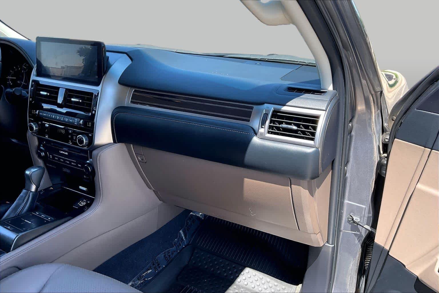 Used 2023 Nebula Gray Pearl Lexus Luxury image 18