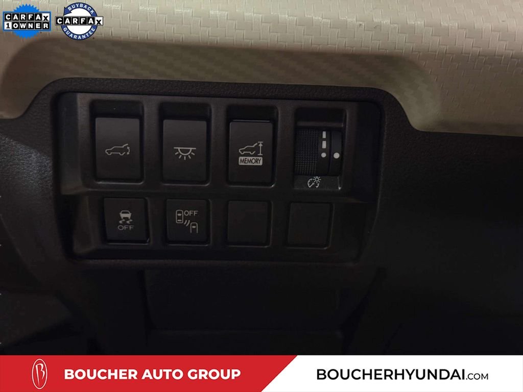 Used 2022 Ice Silver Metallic Subaru Premium image 19