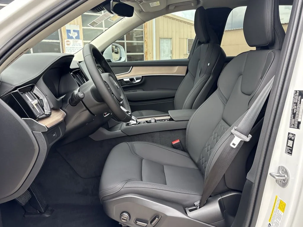 New 2026 Crystal White Volvo Plus image 11