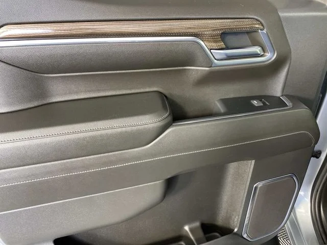Used 2023 Gray Chevrolet LT image 25