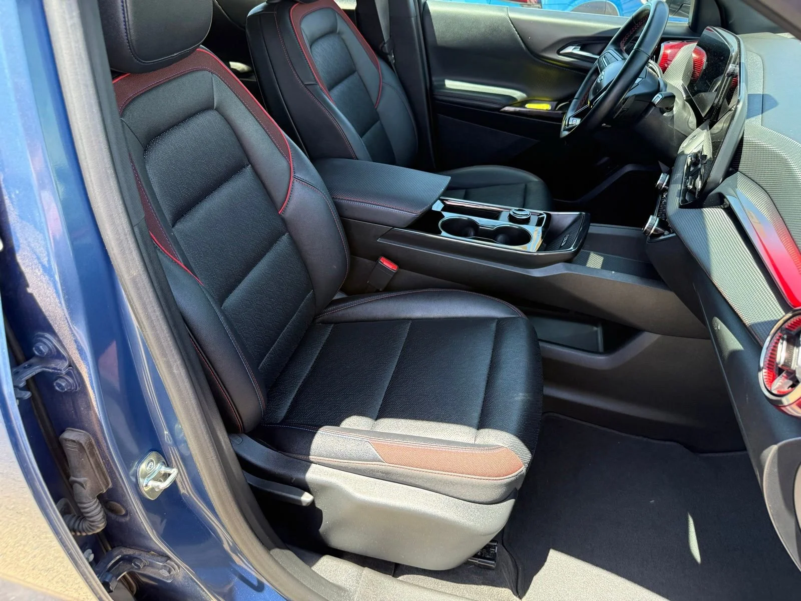2025 Chevrolet Equinox RS - Photo 32
