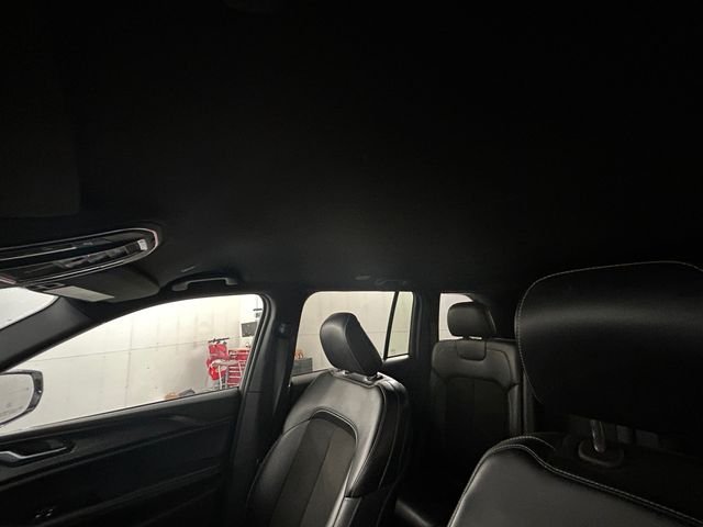 Used 2024 White Jeep Altitude image 25