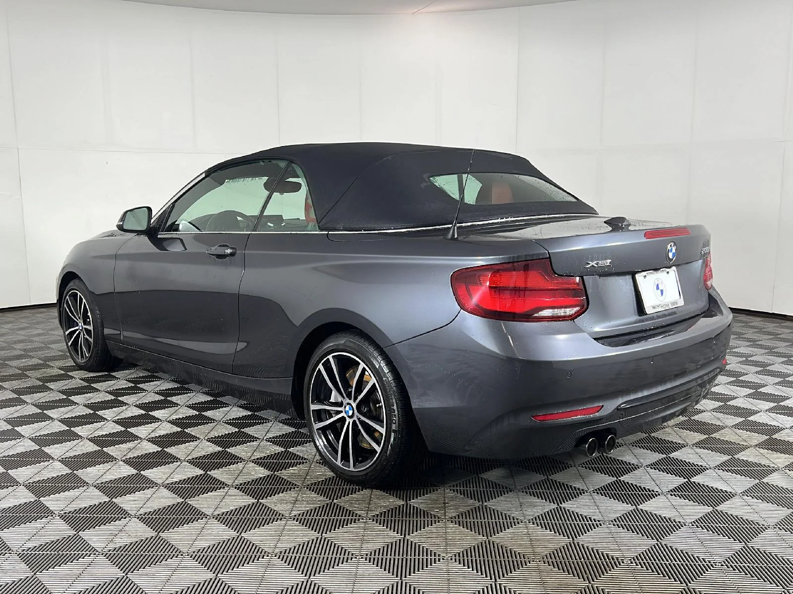 Used 2021 Mineral Grey Metallic BMW 230i xDrive image 9