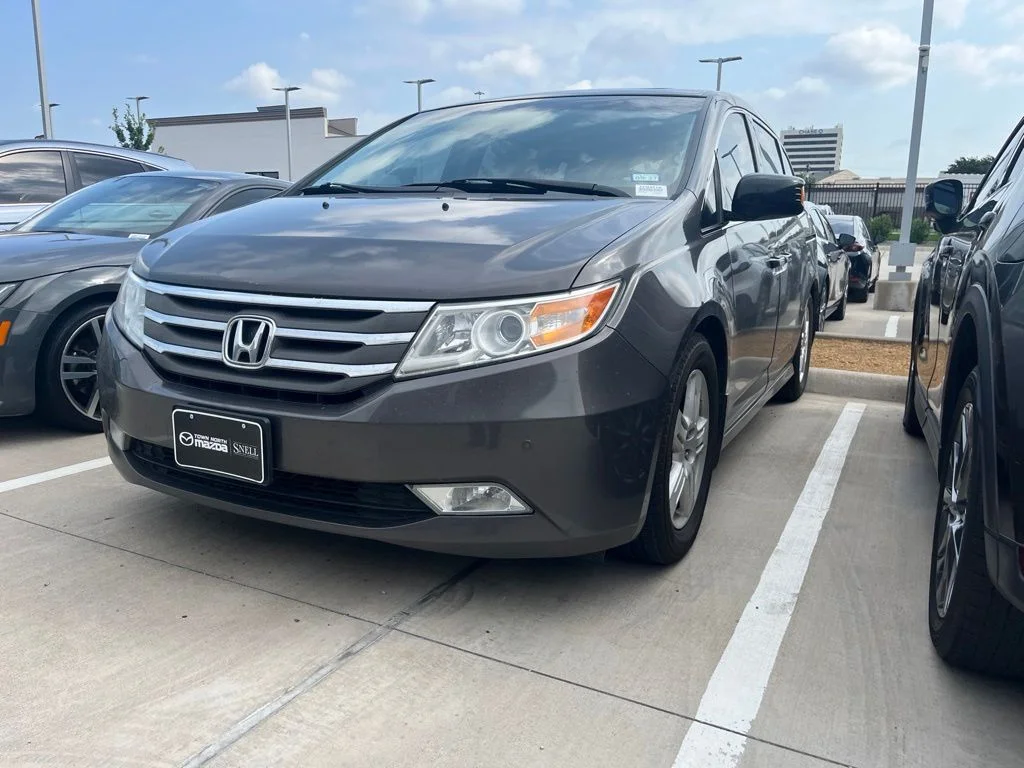 Used 2012  Honda Touring image 1