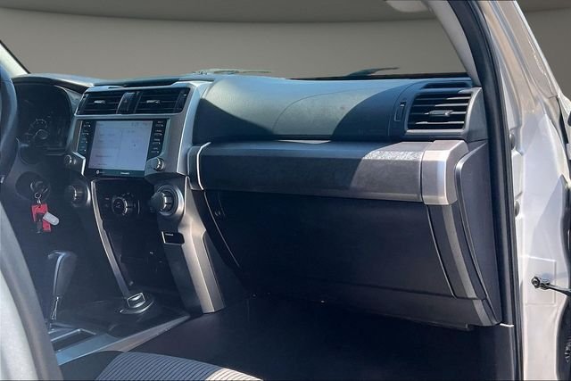 Used 2020 Silver Toyota SR5 image 14