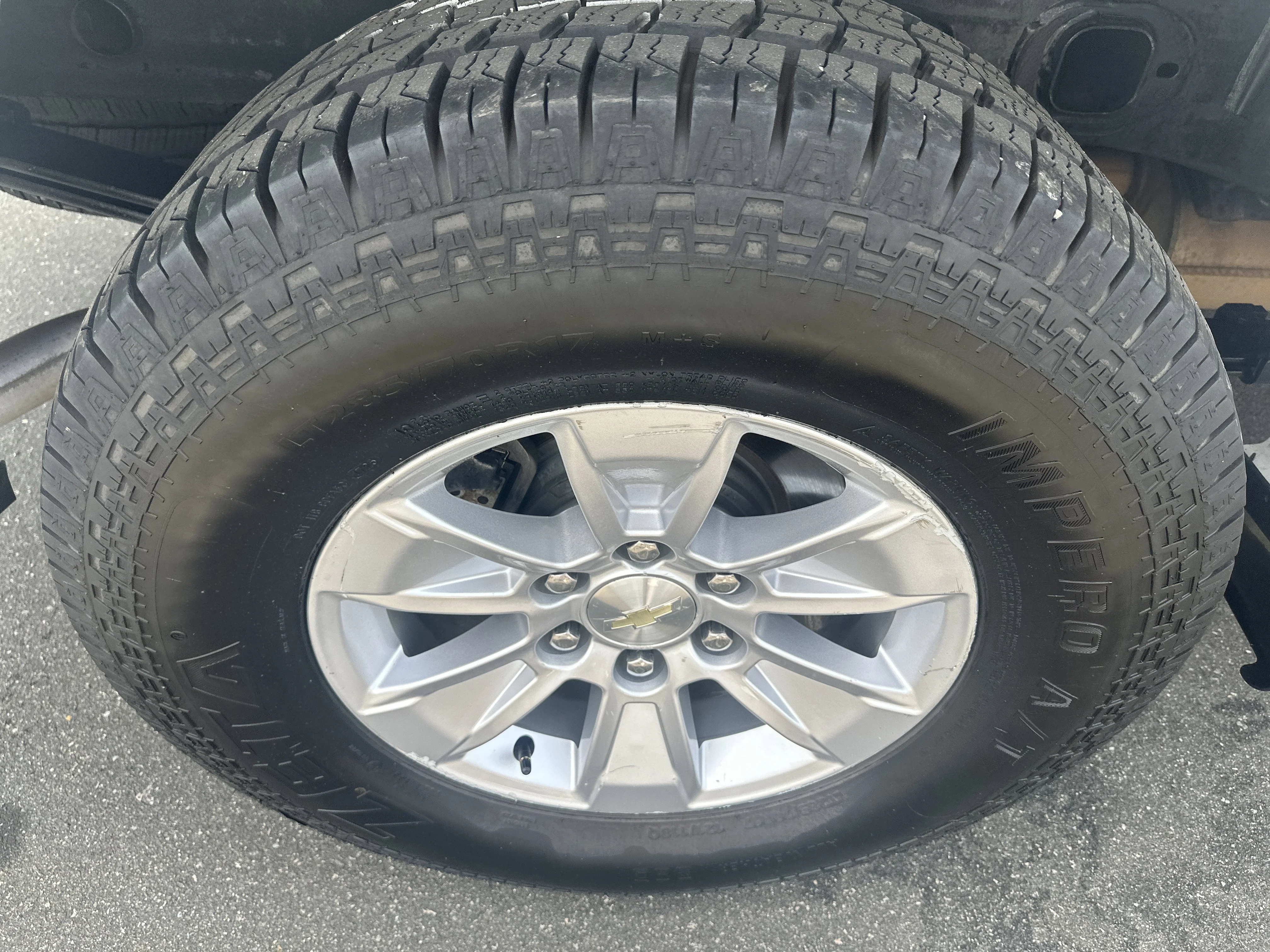 Used 2019 Summit White Chevrolet LT image 32