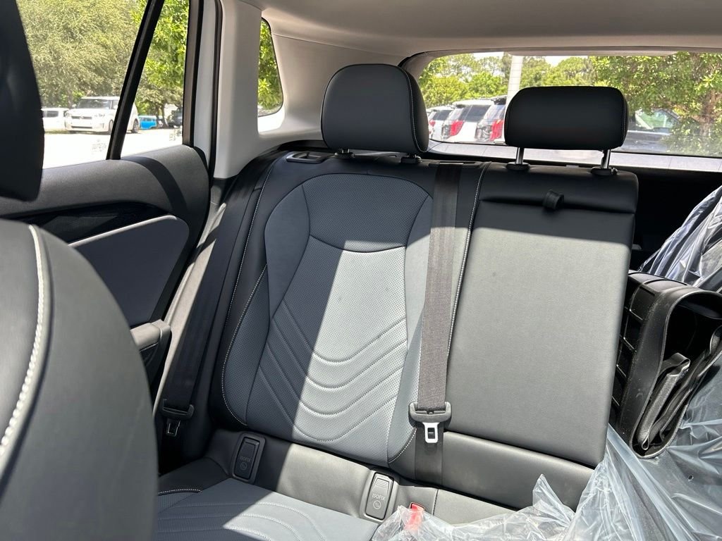 New 2026 White Volkswagen 2.0T SE image 12