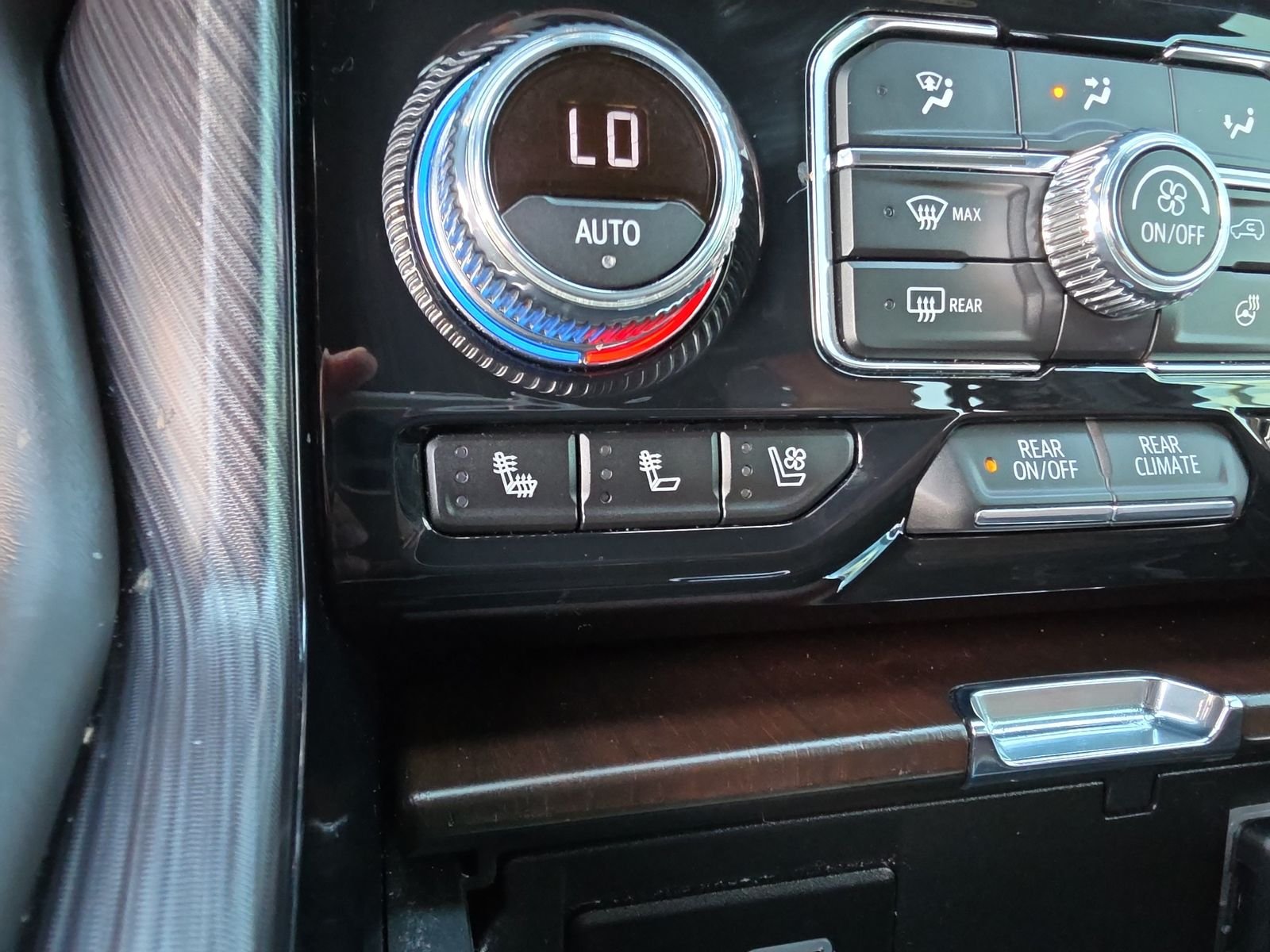 2023 GMC Yukon XL Denali Ultimate - Photo 21