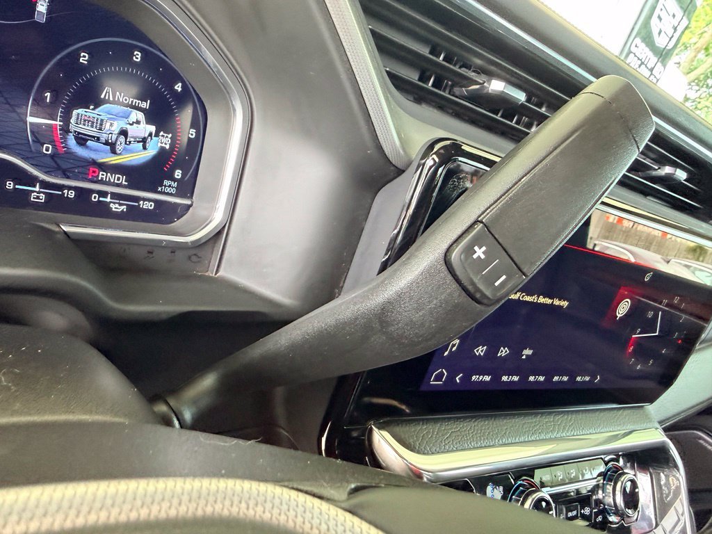 Used 2024 Silver GMC Denali image 24
