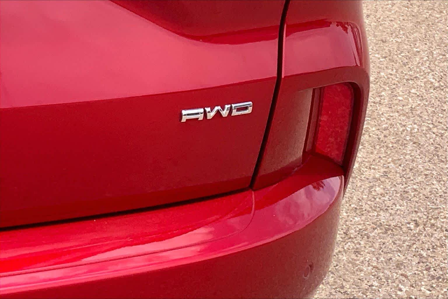 Used 2024 Rapid Red Metallic Tinted Clearcoat Ford ST-Line image 10