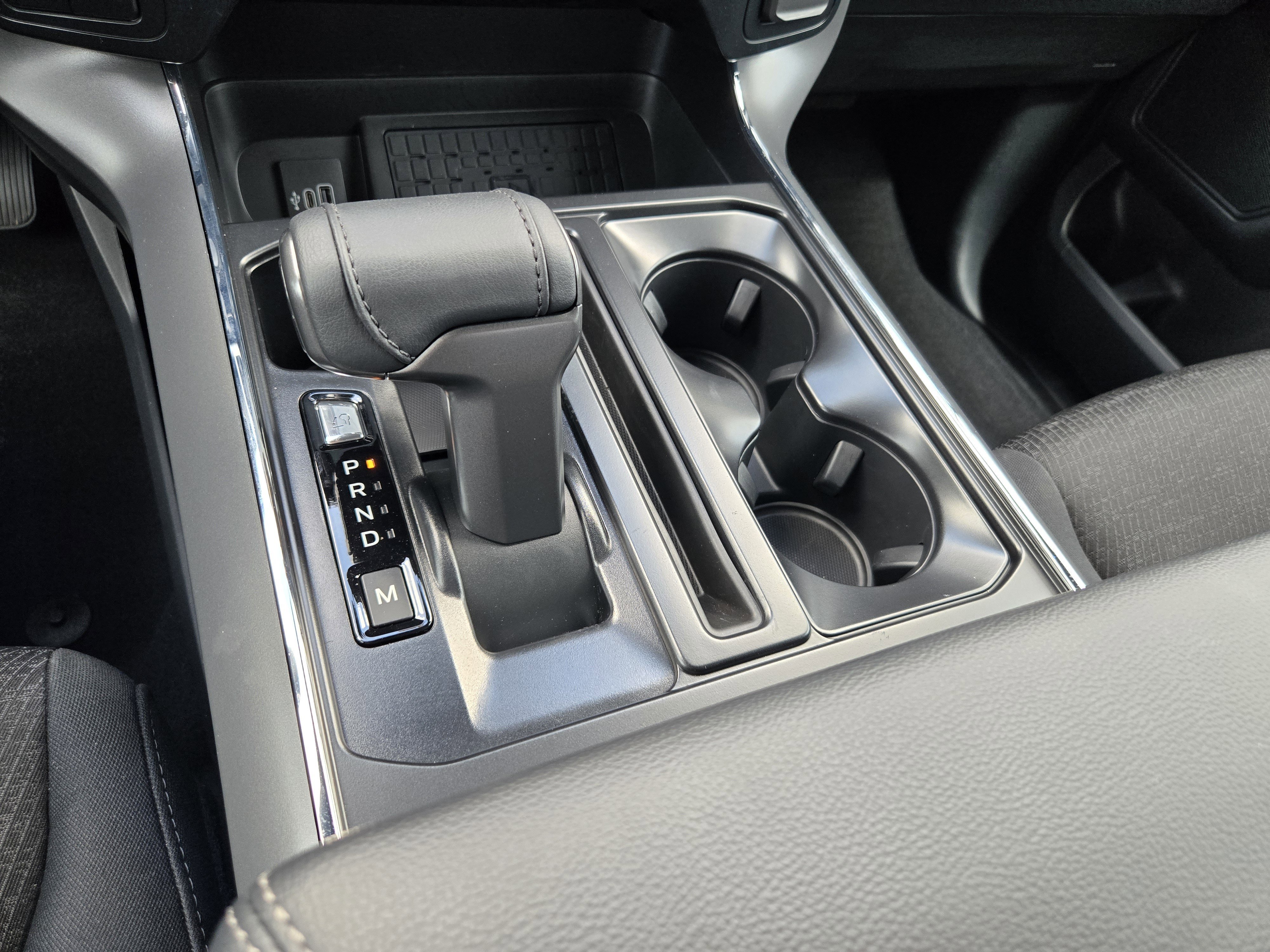 New 2026 Carbonized Gray Metallic Ford XLT image 14