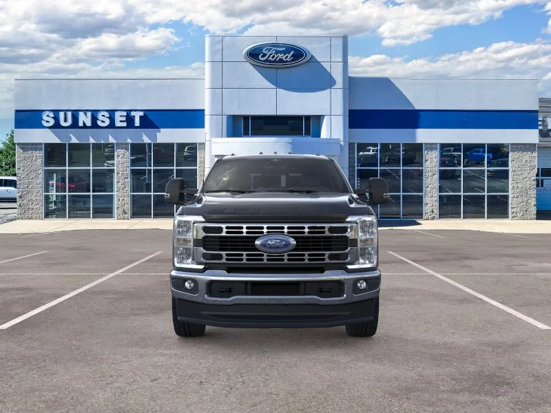 New 2026 Agate Black Metallic Ford XLT image 6