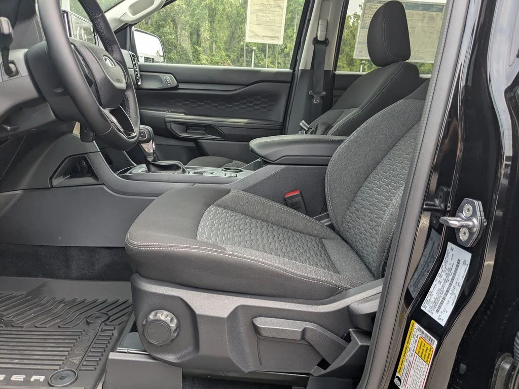 New 2026 Shadow Black Ford XLT image 14