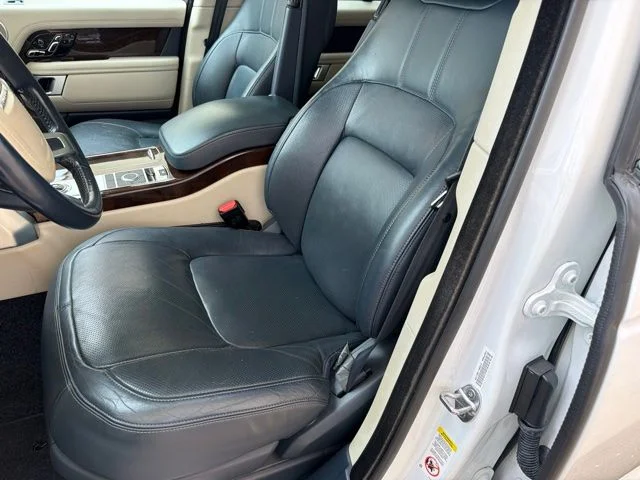 Used 2020 Fuji White Land Rover HSE image 9