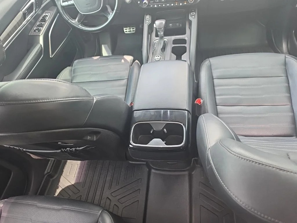 Used 2023 Silver Kia SX-Prestige image 19