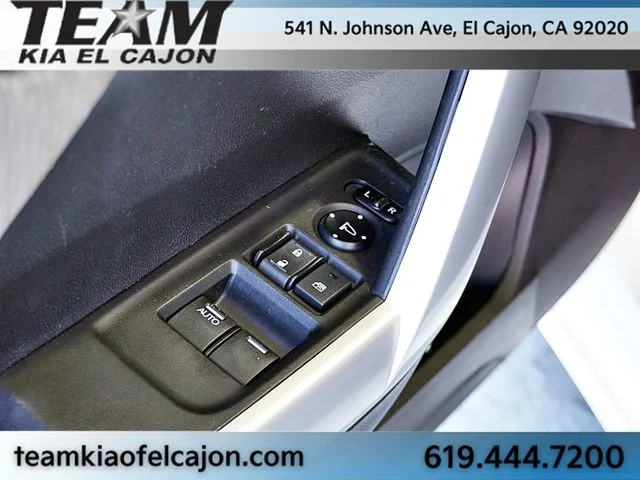 Used 2015  Honda EX image 18