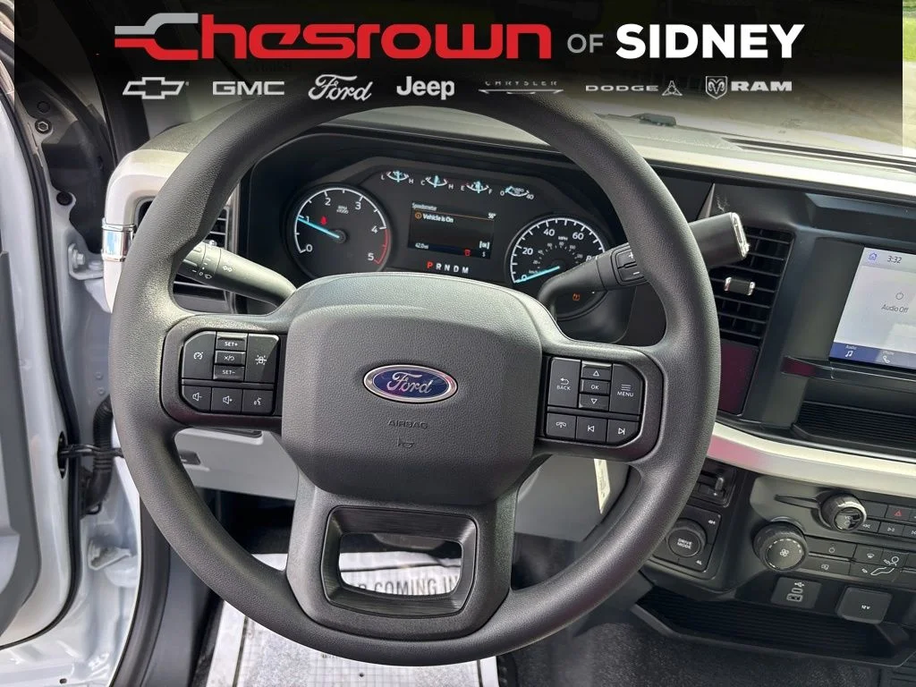 Used 2025 White Ford XL image 14