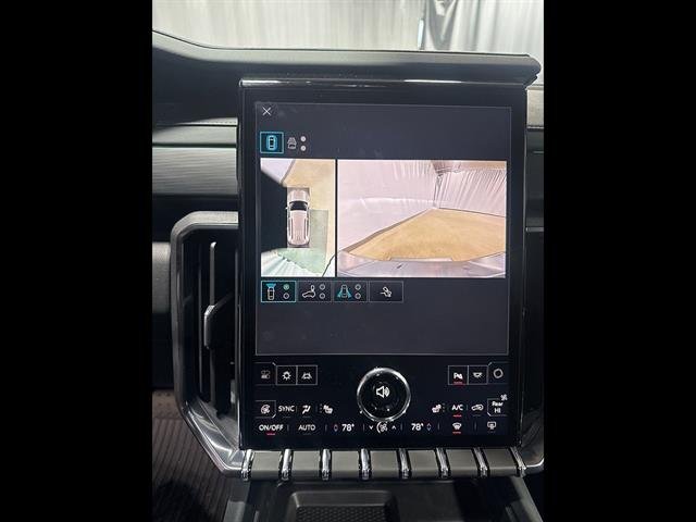 2025 GMC Acadia AT4 - Photo 38