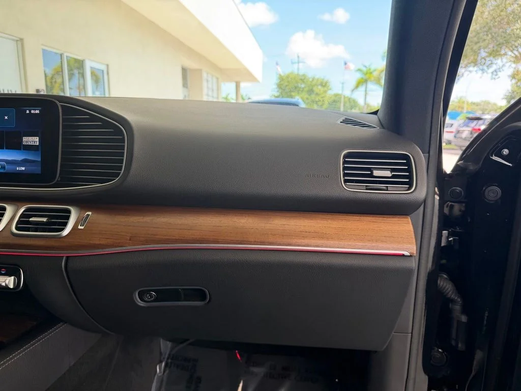 Used 2025 Black Mercedes-Benz GLE 350 image 24