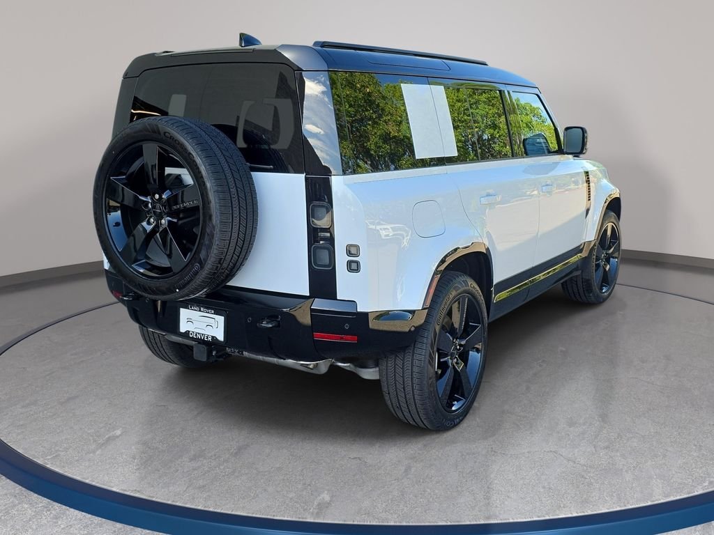 New 2026 Fuji White Land Rover X-Dynamic SE image 5