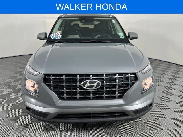 Used 2022 Galactic Gray Hyundai SEL image 2