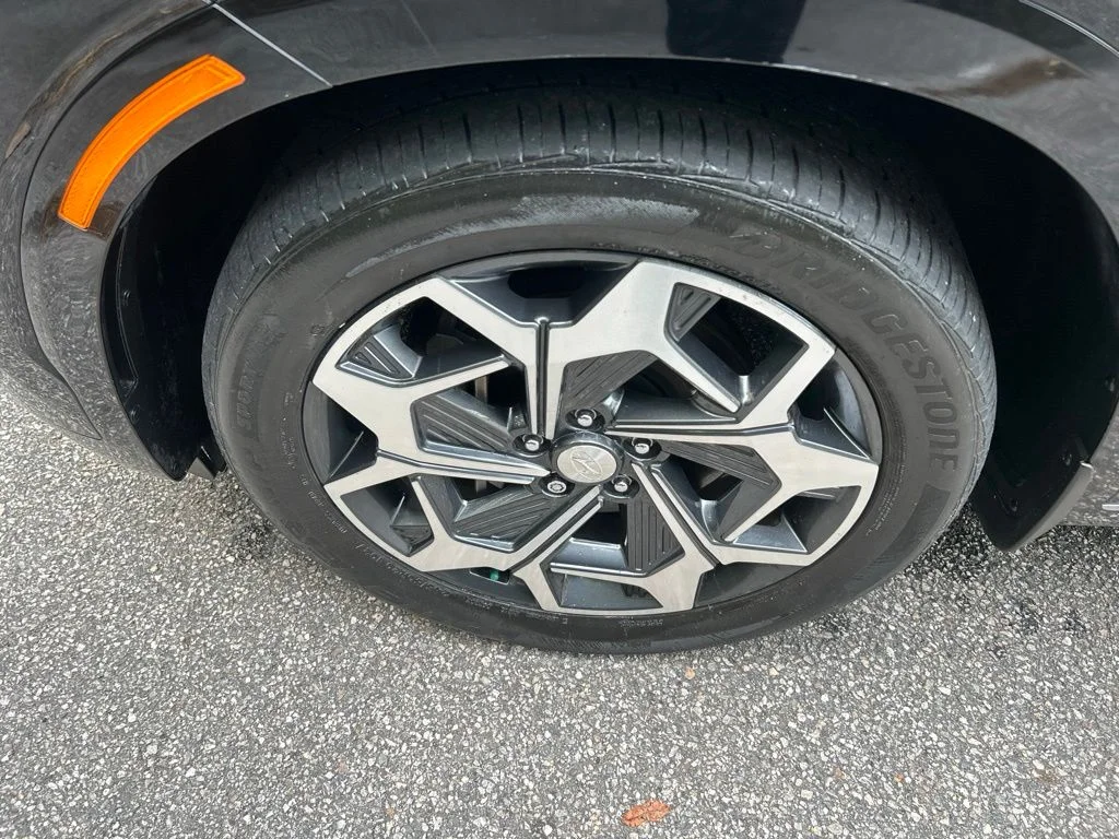 Used 2021 Black Hyundai Calligraphy image 11