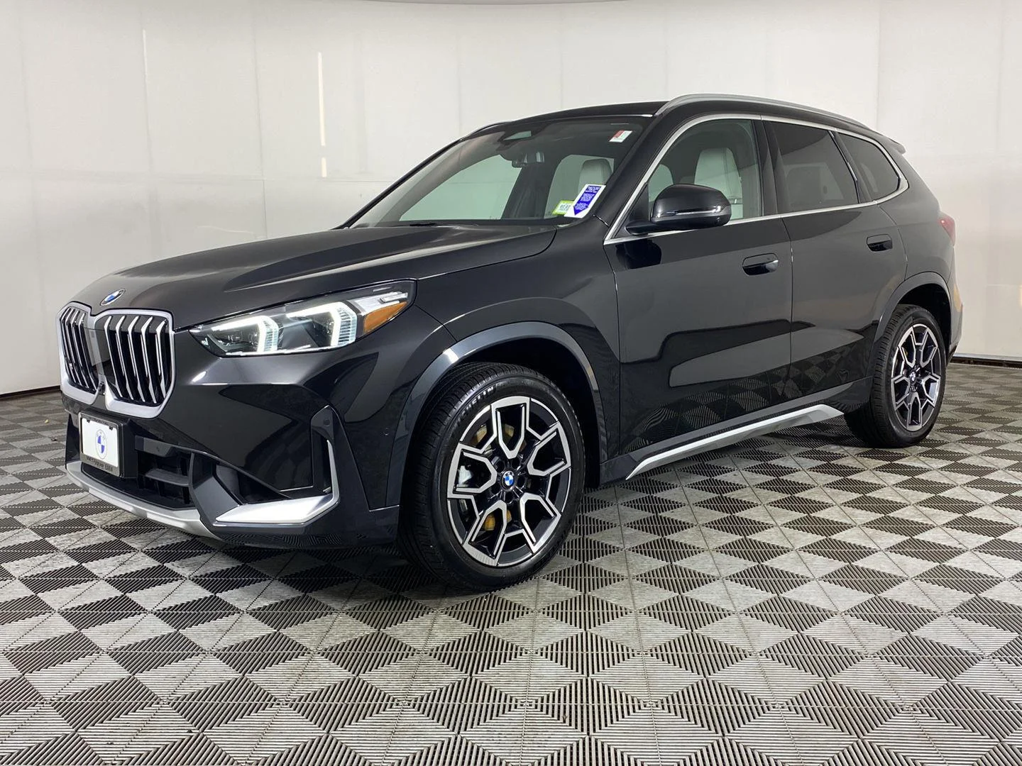 Used 2026 Black Sapphire Metallic BMW xDrive28i image 12