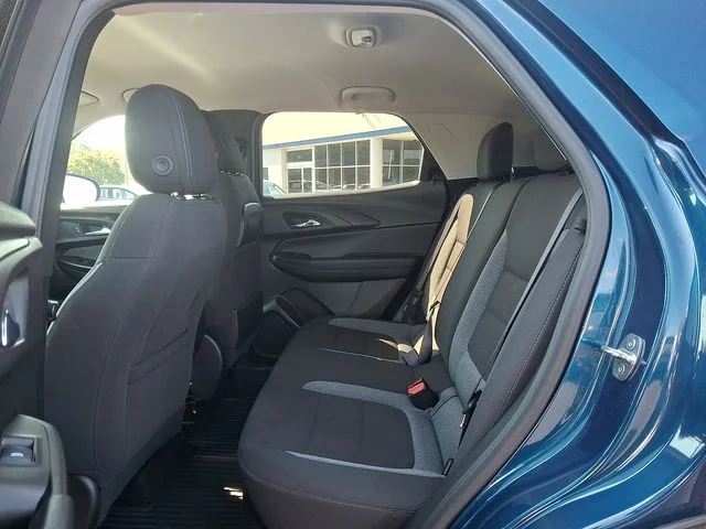 Used 2021 Blue Chevrolet LT image 9