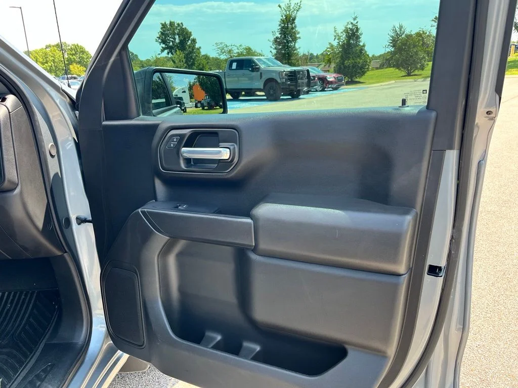 Used 2025 Gray Chevrolet Custom image 12