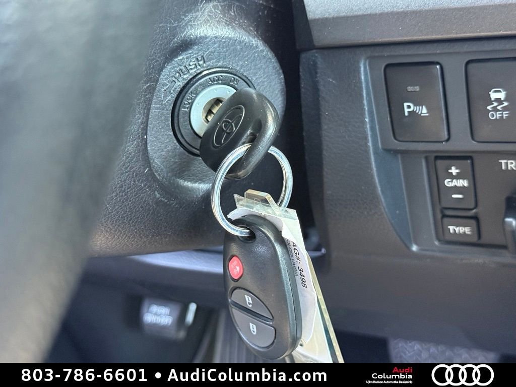 Used 2017 Silver Toyota SR5 image 26