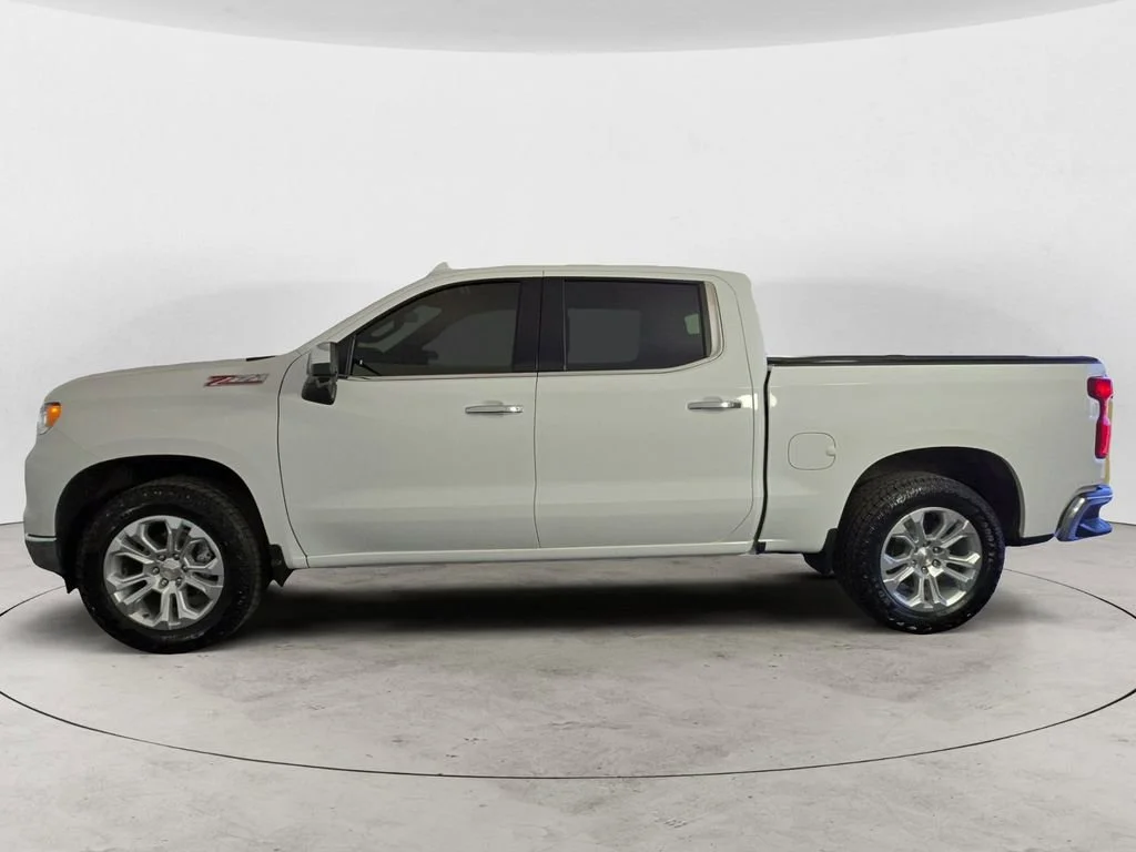 Used 2024 Summit White Chevrolet LTZ image 2
