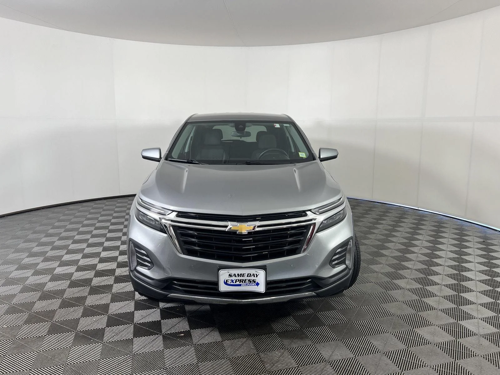 Used 2024 Sterling Gray Metallic Chevrolet LT image 21