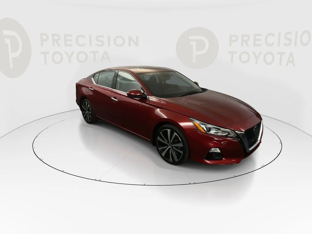 Used 2020 Scarlet Ember Tintcoat Nissan 2.5 Platinum image 3