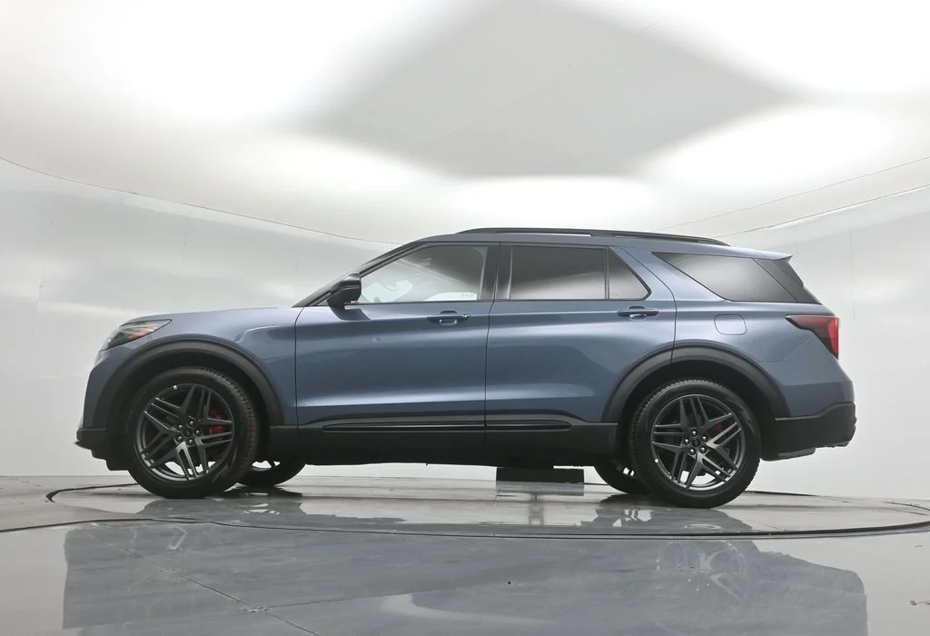 New 2026 Vapor Blue Metallic Ford ST image 7