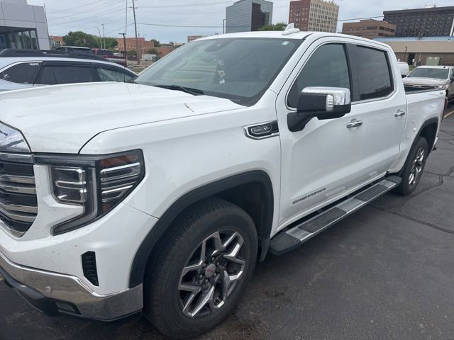 2024 GMC Sierra 4WD Crew Cab Short Box SLT's photo