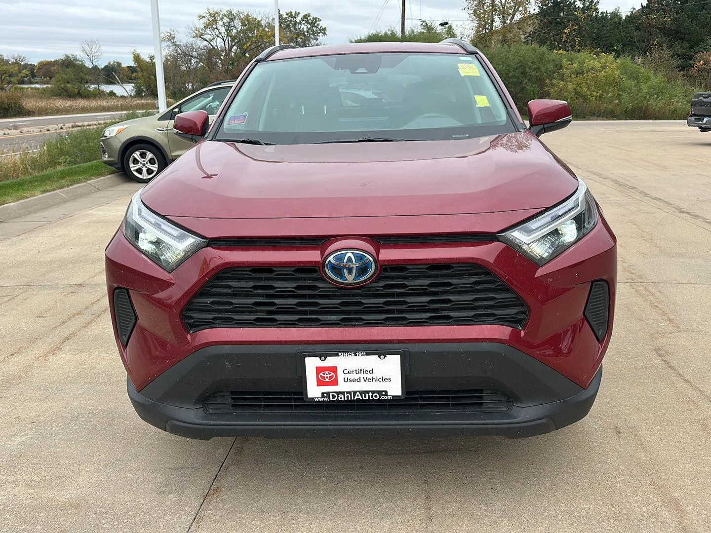 Used 2023 Ruby Flare Pearl Toyota XLE image 2