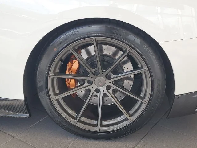 Used 2014 White Nissan Track Edition image 30
