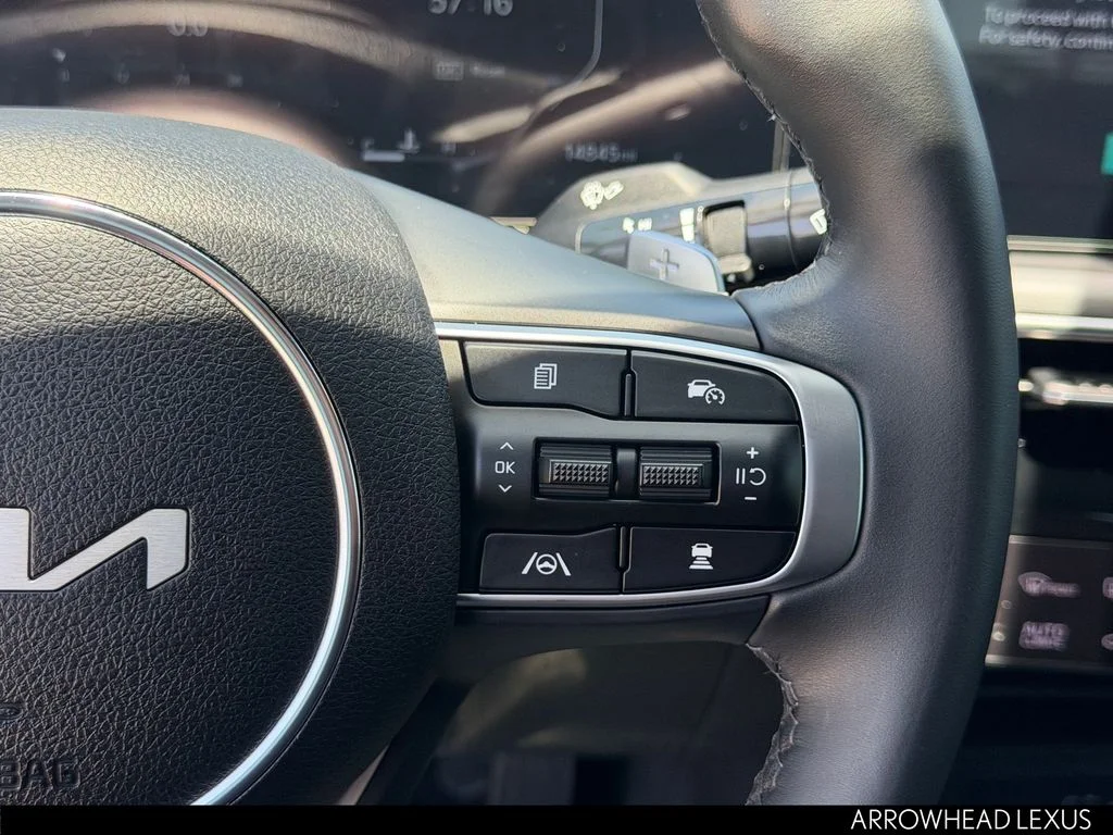 Used 2025 Black Kia GT image 23