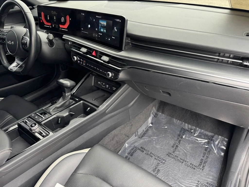 Used 2025 Gray Kia GT-Line image 7