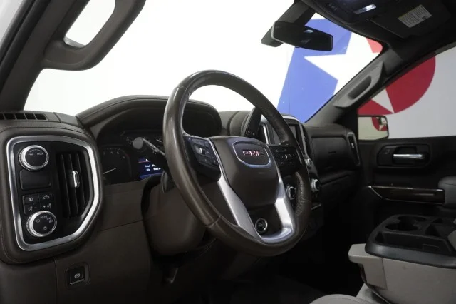 Used 2020 WHITE GMC Elevation image 19