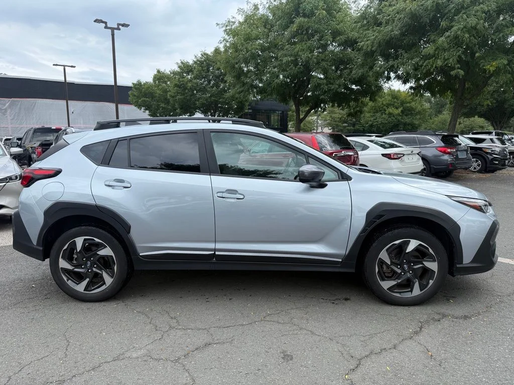 Used 2024 Ice Silver Metallic Subaru Limited image 5