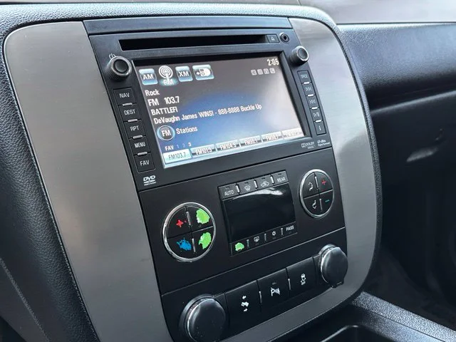 Used 2014 Silver Chevrolet LT image 9
