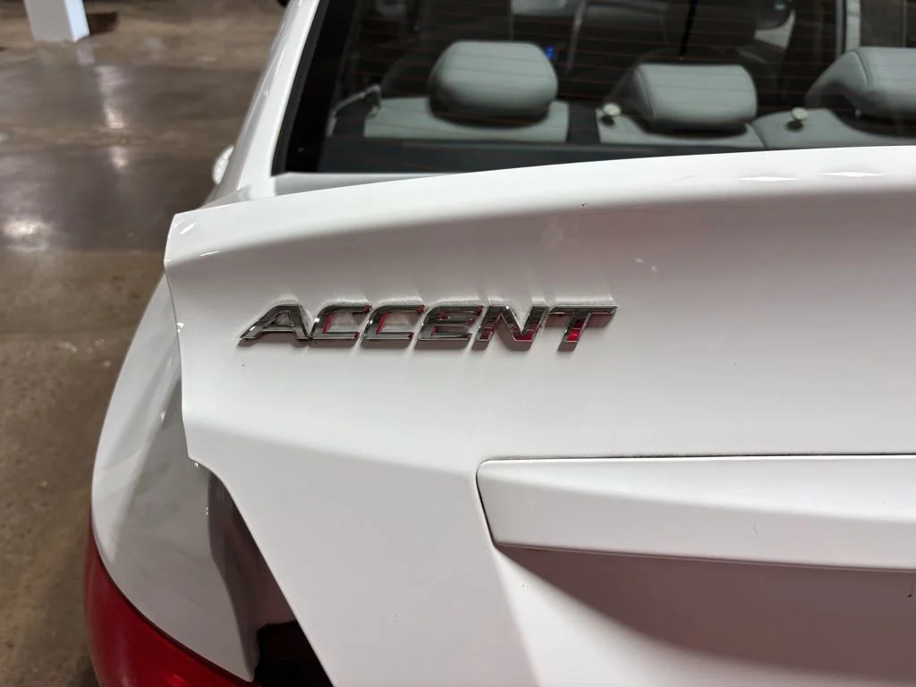 Used 2016 White Hyundai SE image 26