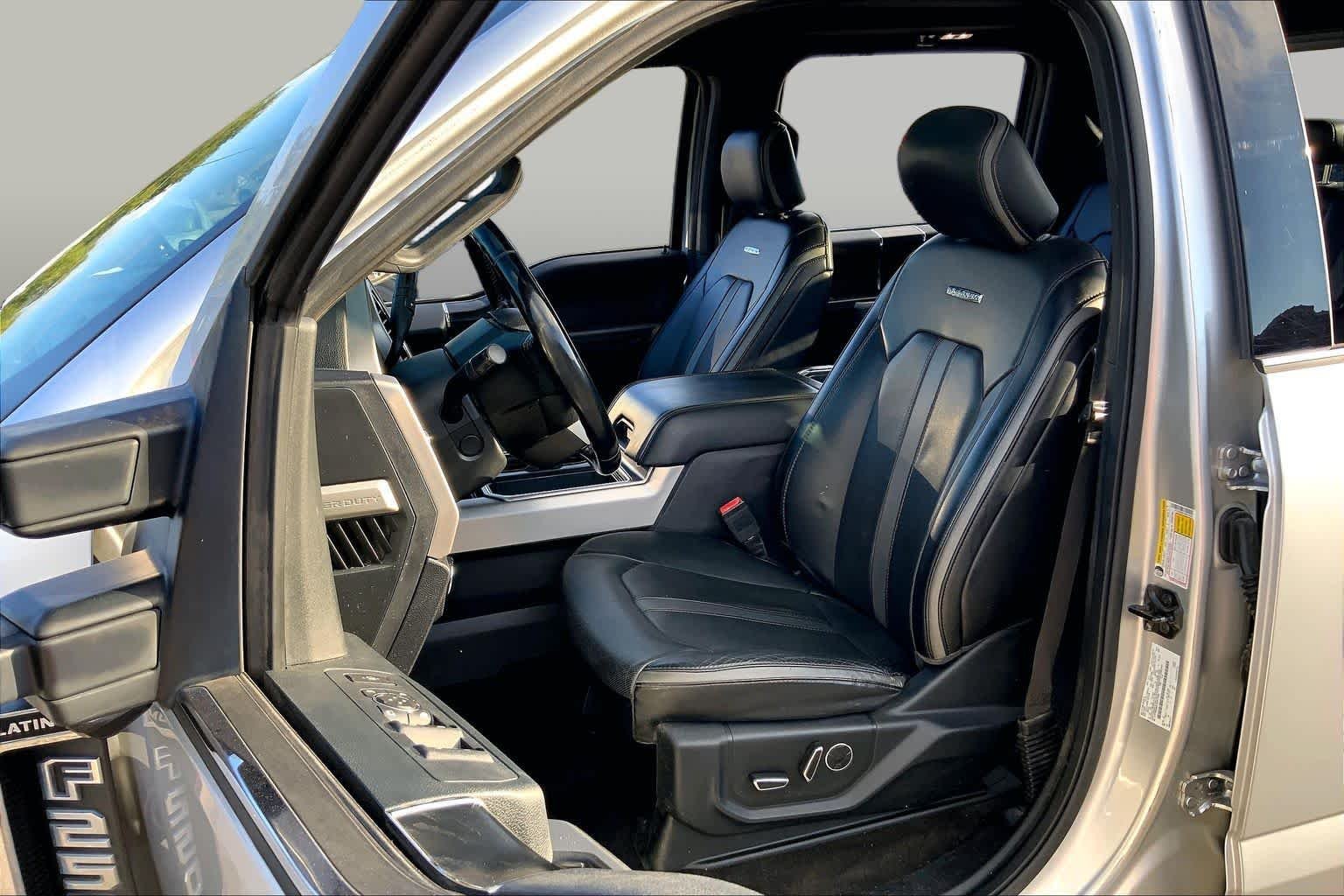 Used 2018 Ingot Silver Metallic Ford Platinum image 8